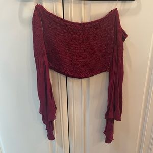 Maroon off the shoulder flare sleeve crop top!
